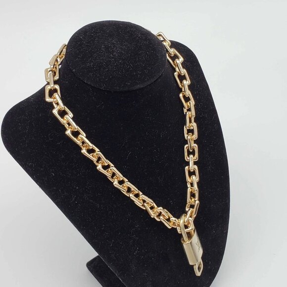 Authentic Louis Vuitton Lock & Key with Unbranded Gold Plated Chain Necklace - Picture 2 of 7